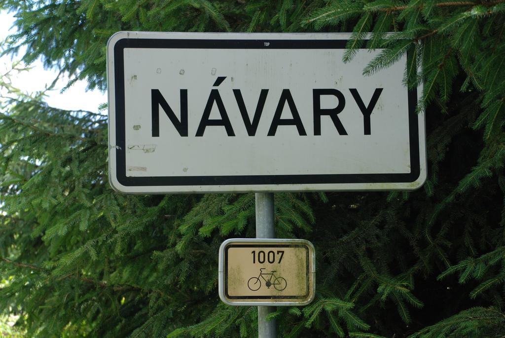 דירות Penzion Staj Návary מראה חיצוני תמונה